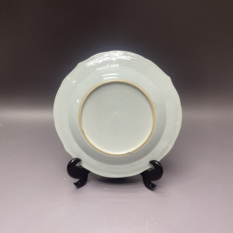 古玩陶瓷花卉紋廣彩盤真品鑒賞圖