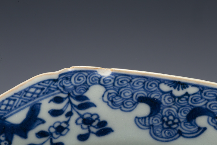 古玩陶瓷清中·青花仕女教子圖八方盤真品鑒賞圖