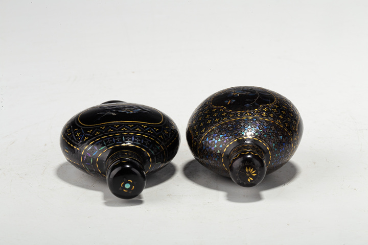 古玩雜項(xiàng)·木漆金鑲螺鈿花卉紋鼻煙壺一對(duì)
真品鑒賞圖