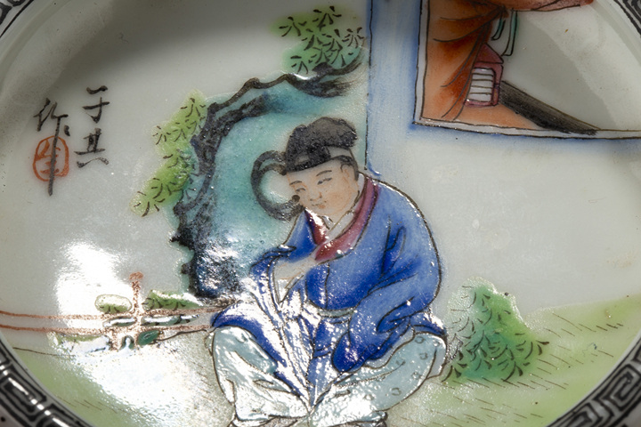 古玩陶瓷民國·程子其款西廂記人物故事紋文房三件套
真品鑒賞圖