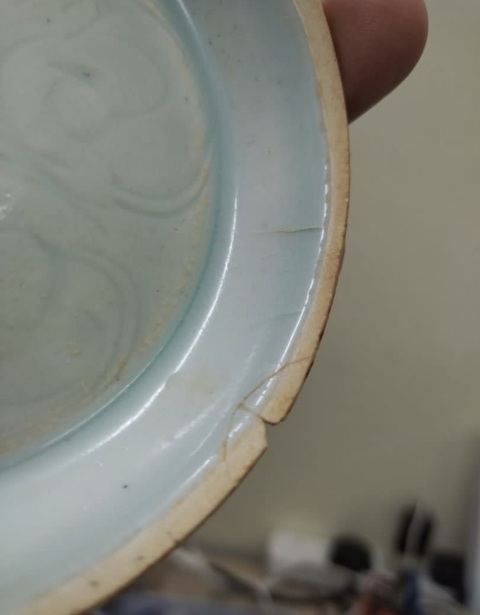 古玩陶瓷青白釉刻花花卉紋芒口盤真品鑒賞圖