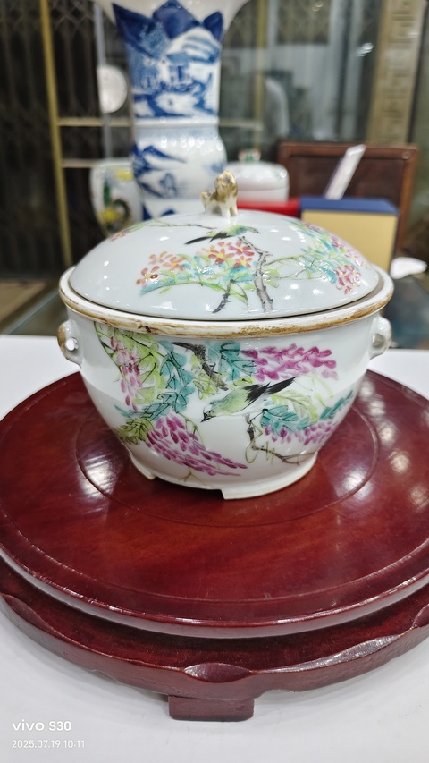 古玩陶瓷淺絳彩花鳥紋蓋罐真品鑒賞圖