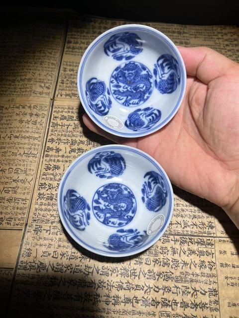 古玩陶瓷龍鶴紋青花碟真品鑒賞圖