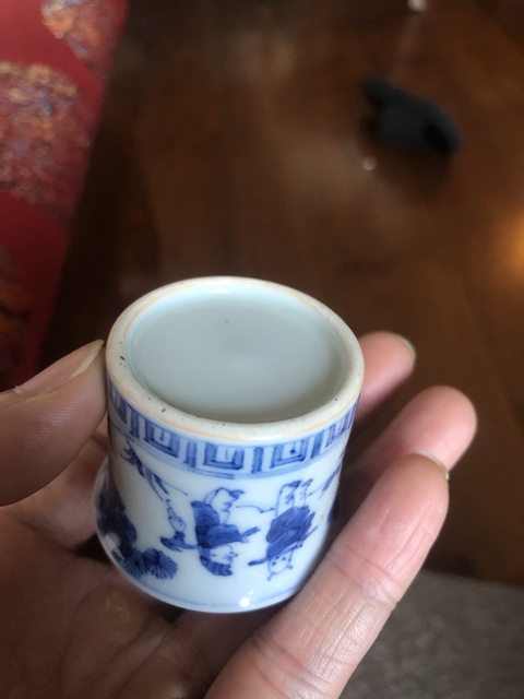 古玩陶瓷人物紋青花杯真品鑒賞圖