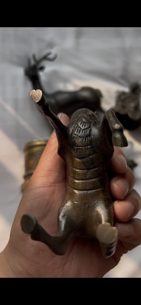 古玩銅器銅瑞獸真品鑒賞圖