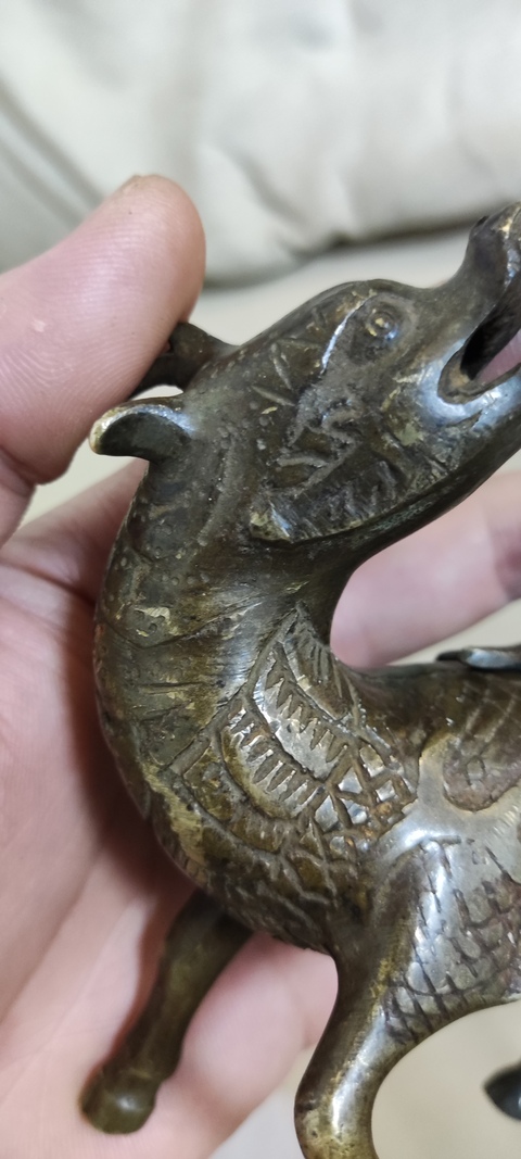 古玩銅器銅瑞獸真品鑒賞圖