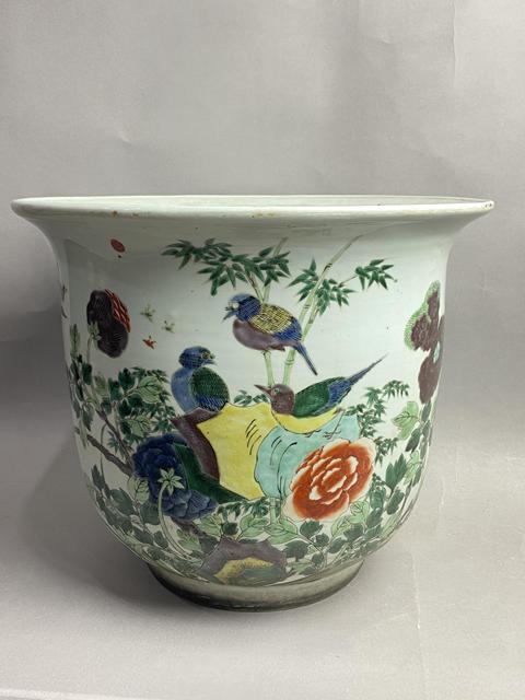 古玩陶瓷清晚五彩洞石花鳥紋超大花盆真品鑒賞圖