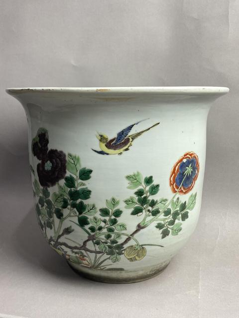 古玩陶瓷清晚五彩洞石花鳥紋超大花盆真品鑒賞圖