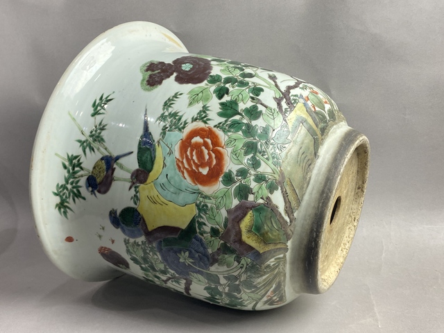 古玩陶瓷清晚五彩洞石花鳥紋超大花盆真品鑒賞圖