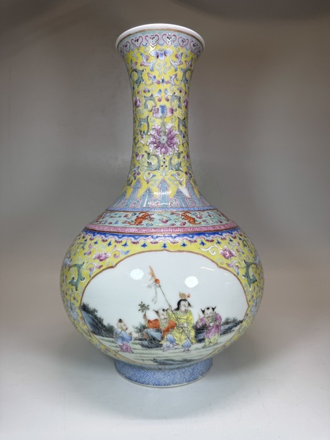 古玩陶瓷民國 黃地粉彩瓶真品鑒賞圖