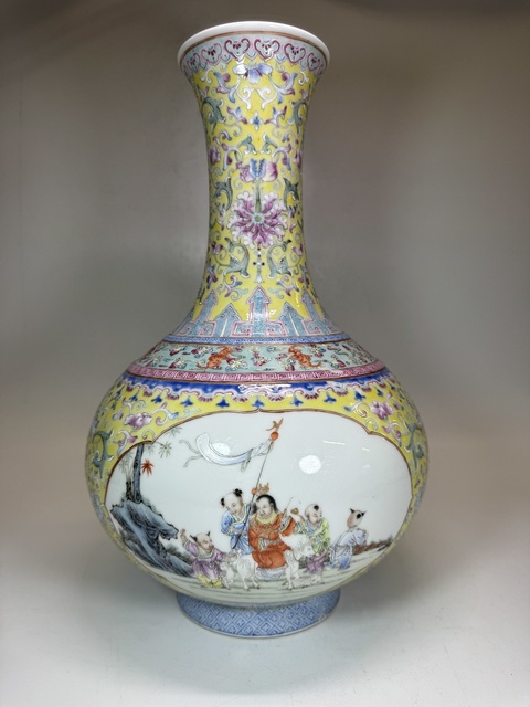 古玩陶瓷民國 黃地粉彩瓶真品鑒賞圖