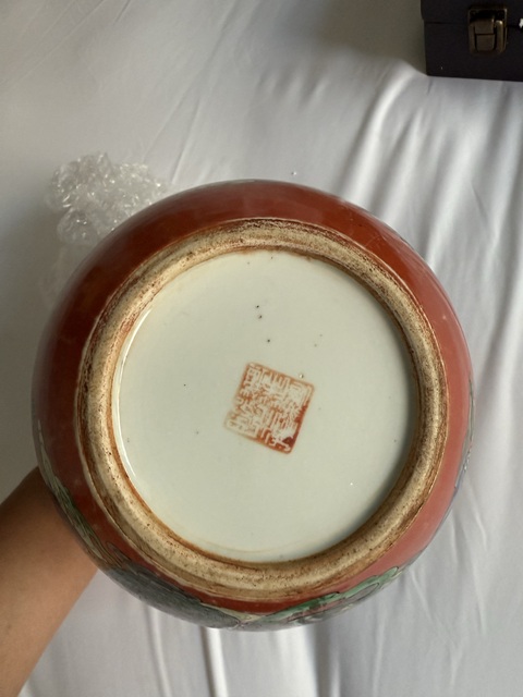古玩陶瓷飄帶繡球獅子紋西瓜罐真品鑒賞圖