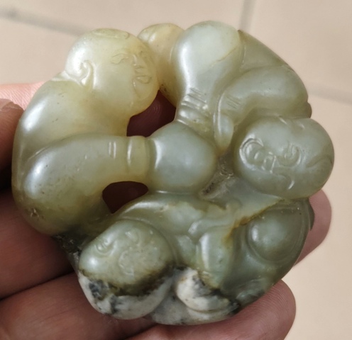 古玩玉器和田玉雕“童子把件”真品鑒賞圖