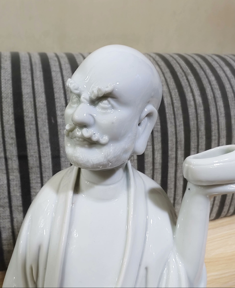 古玩陶瓷德化白瓷達(dá)摩造像真品鑒賞圖