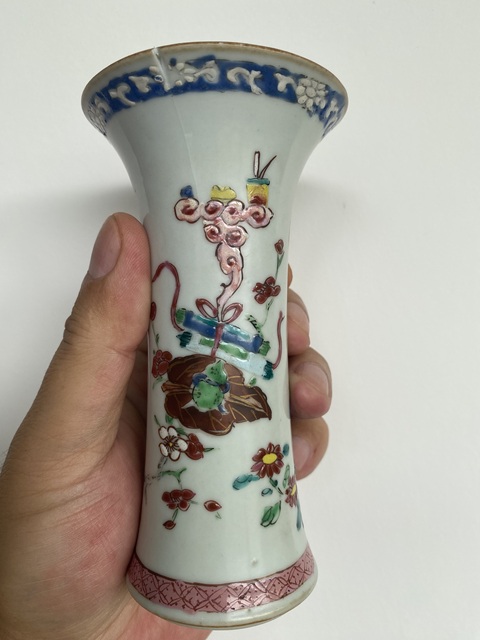古玩陶瓷清雍正 粉彩花鳥紋花觚真品鑒賞圖