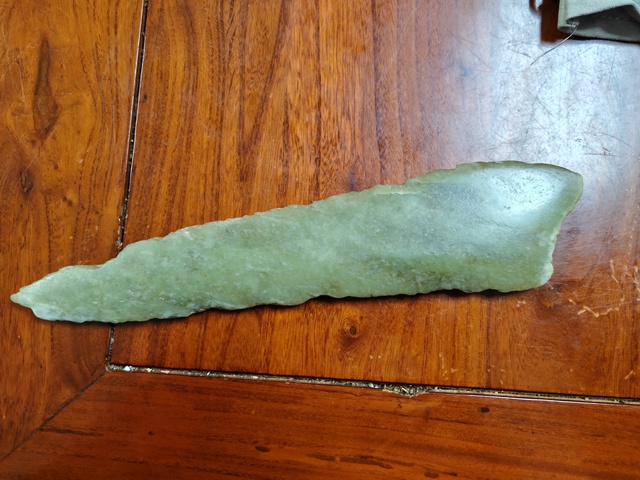 古玩玉器地方玉矛真品鑒賞圖