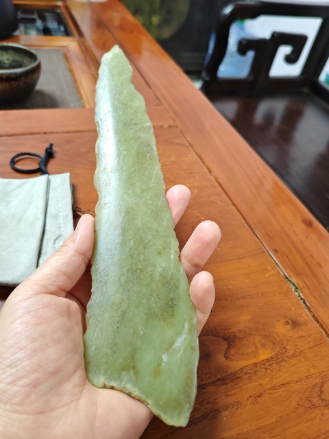 古玩玉器地方玉矛真品鑒賞圖