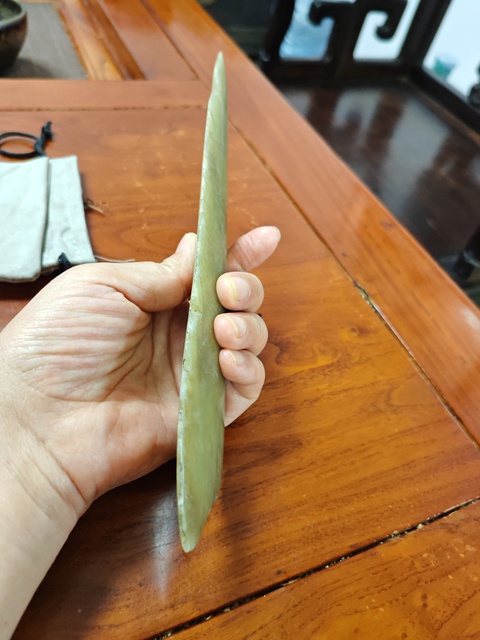 古玩玉器地方玉矛真品鑒賞圖