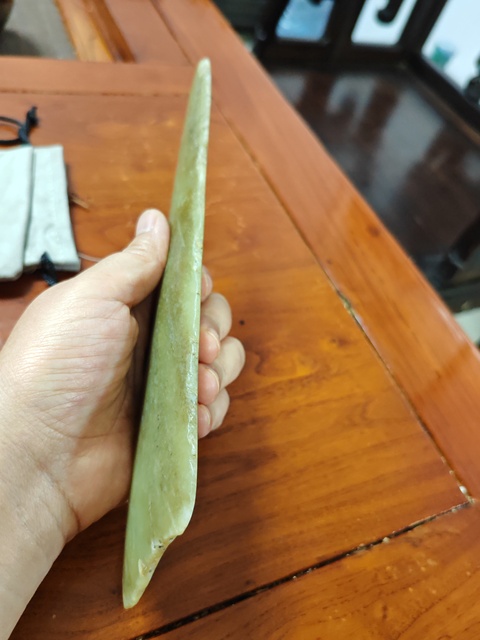 古玩玉器地方玉矛真品鑒賞圖