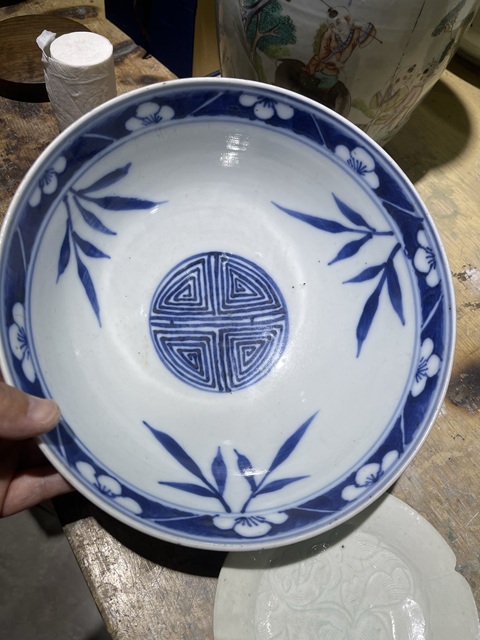 古玩陶瓷壽字紋青花碗真品鑒賞圖