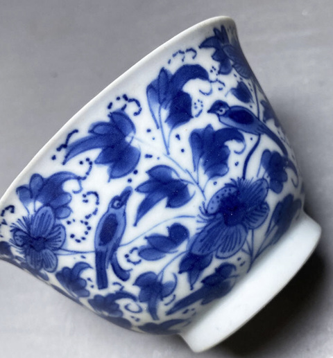 古玩陶瓷花鳥紋青花杯真品鑒賞圖