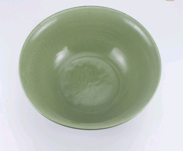 古玩陶瓷龍泉碗真品鑒賞圖