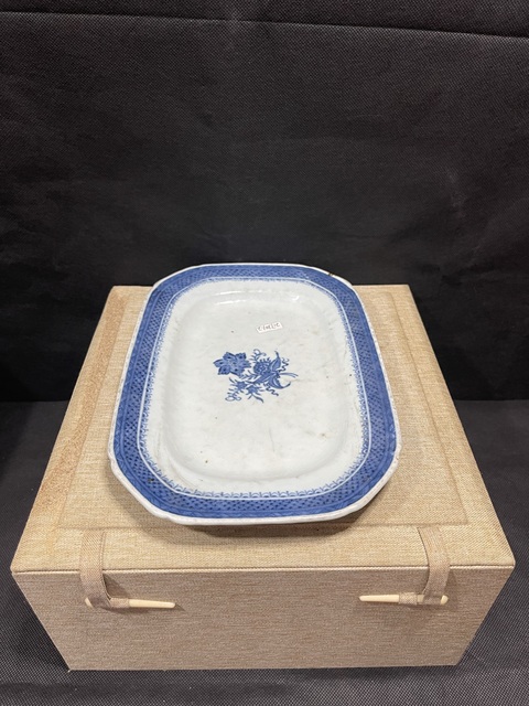古玩陶瓷青花花卉紋八方盤真品鑒賞圖
