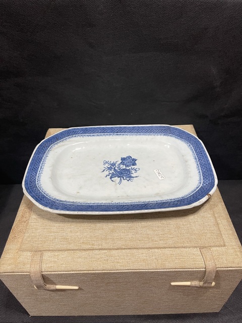 古玩陶瓷青花花卉紋八方盤真品鑒賞圖