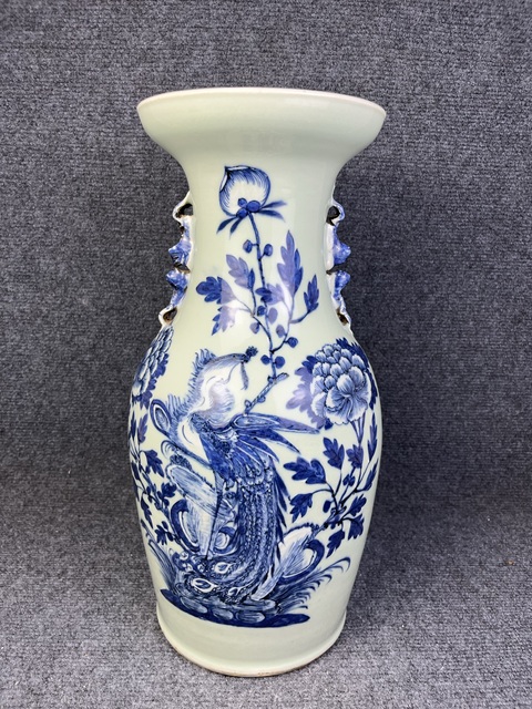 古玩陶瓷豆青青花鳳穿牡丹紋盤口瓶拍賣,當前價格4999元