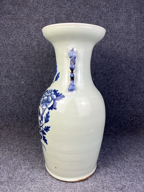 古玩陶瓷豆青青花鳳穿牡丹紋盤口瓶拍賣,當前價格4999元