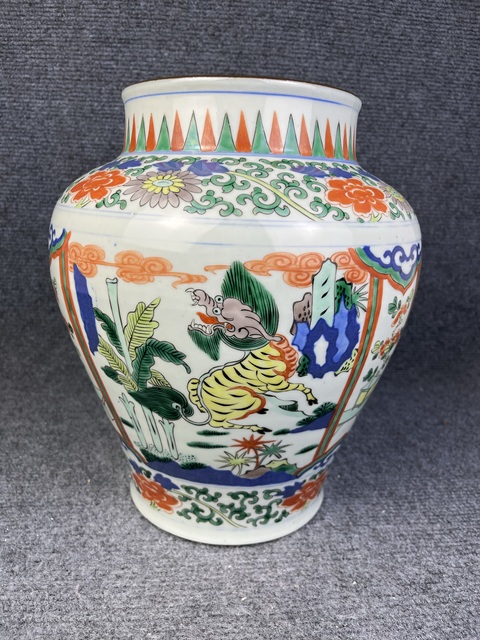 古玩陶瓷青花五彩麒麟瑞獸紋罐拍賣,當(dāng)前價(jià)格13888元