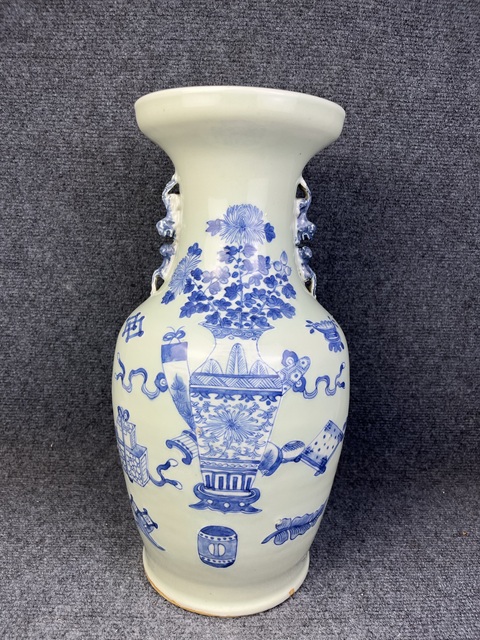 古玩陶瓷豆青青花博古花卉紋大瓶拍賣,當前價格3888元