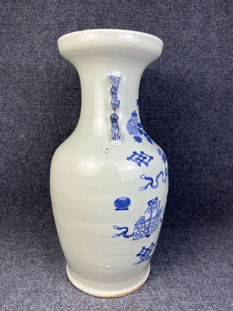 古玩陶瓷豆青青花博古花卉紋大瓶拍賣,當前價格3888元