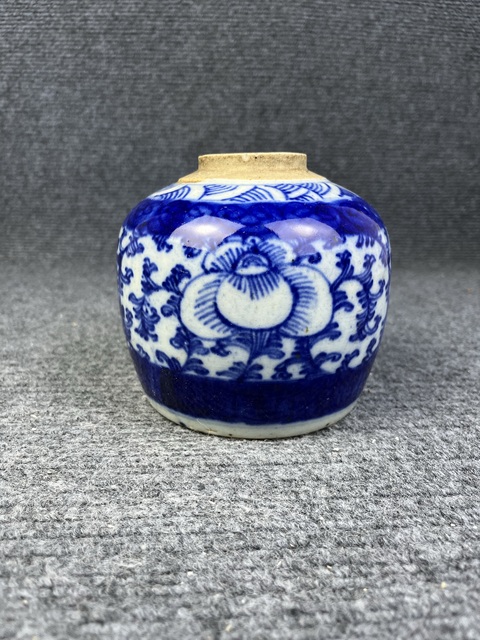 古玩陶瓷青花纏枝花卉紋喜字罐拍賣，當(dāng)前價格699元
