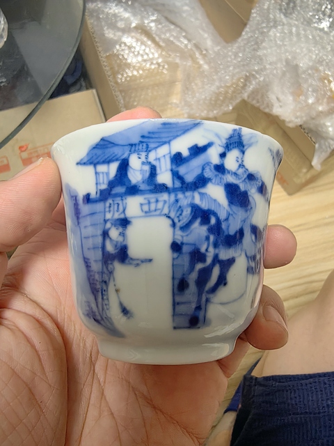 古玩陶瓷青花人物故事紋杯真品鑒賞圖