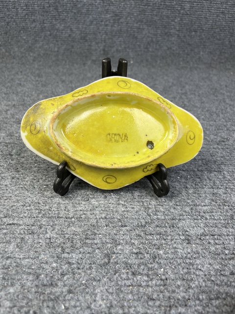 古玩陶瓷粉彩花卉紋盤拍賣,當前價格399元