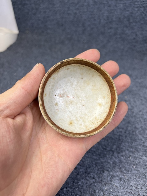 古玩陶瓷青花釉里紅蓮池鴛鴦紋印色盒拍賣,當前價格8888元