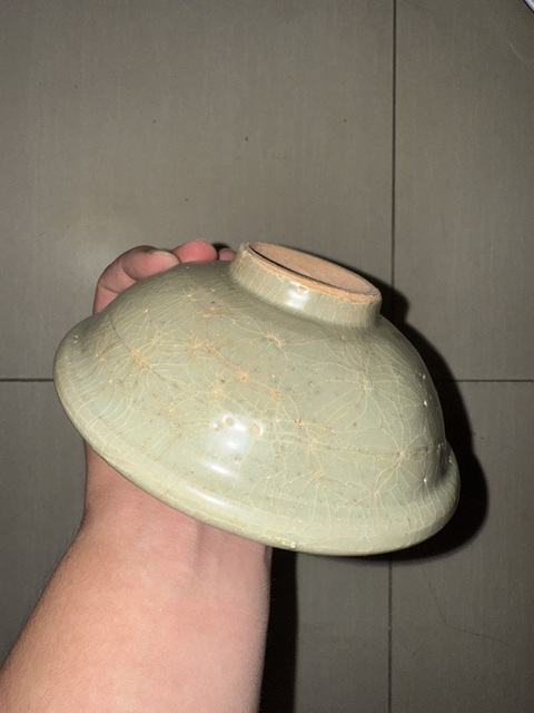 古玩陶瓷龍泉窯青釉碗真品鑒賞圖