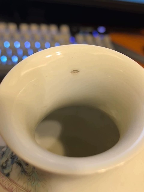 古玩陶瓷瓶真品鑒賞圖