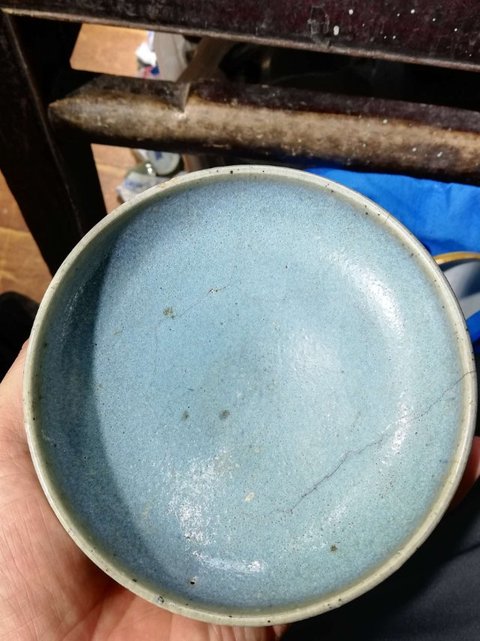 古玩陶瓷鈞窯天藍釉茶碗真品鑒賞圖