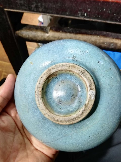 古玩陶瓷鈞窯天藍釉茶碗真品鑒賞圖