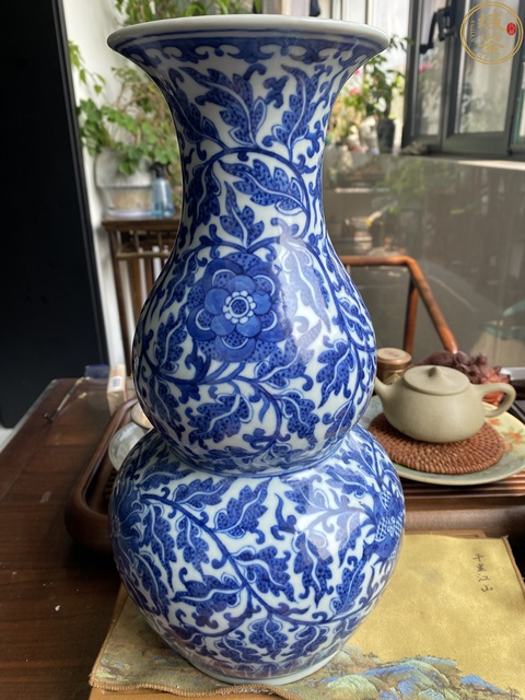 古玩陶瓷青花纏枝蓮紋葫蘆瓶真品鑒賞圖