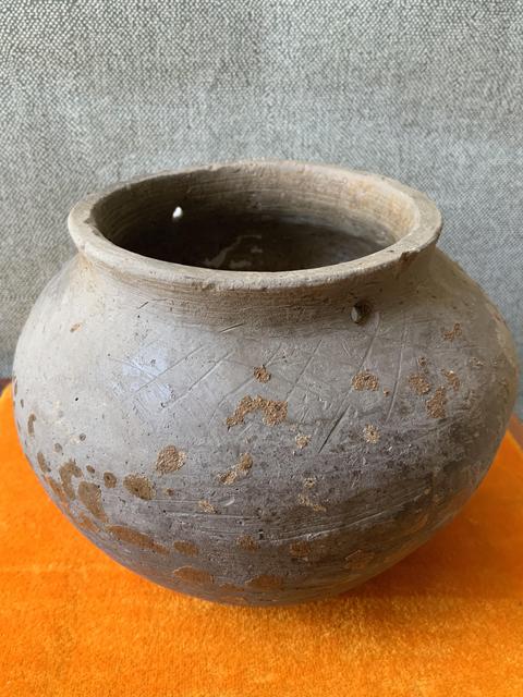 古玩陶瓷灰陶罐真品鑒賞圖