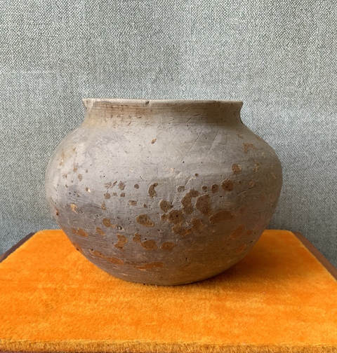 古玩陶瓷灰陶罐真品鑒賞圖