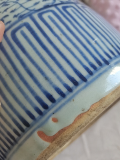 古玩陶瓷青花纏枝蓮紋罐真品鑒賞圖