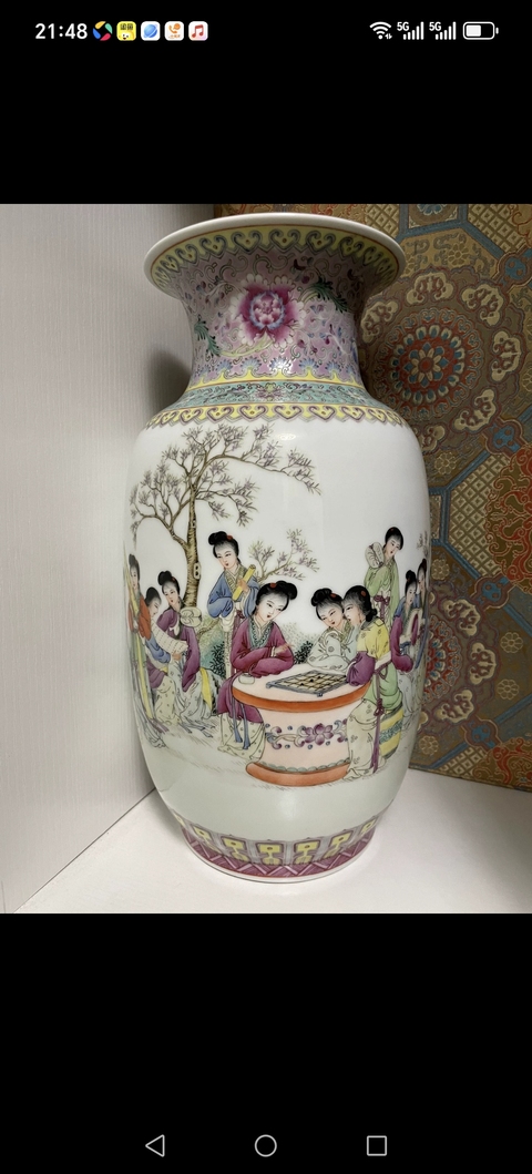 古玩陶瓷1960年代 粉彩人物紋燈籠尊真品鑒賞圖