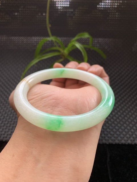 古玩玉器清代天然翡翠手鐲拍賣，當前價格66000元