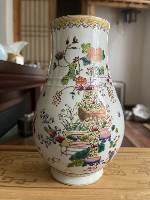 古玩字畫大清嘉慶年制款粉彩瓶真品鑒賞圖