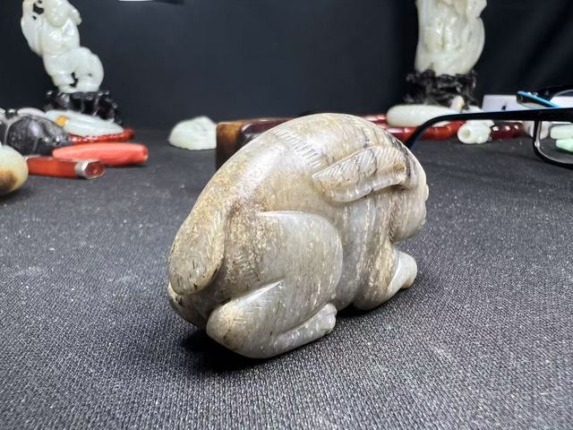 古玩玉器和田青玉兔真品鑒賞圖