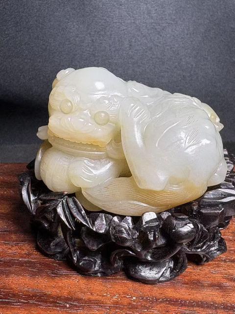 古玩玉器和田玉雕“瑞獸”擺件真品鑒賞圖